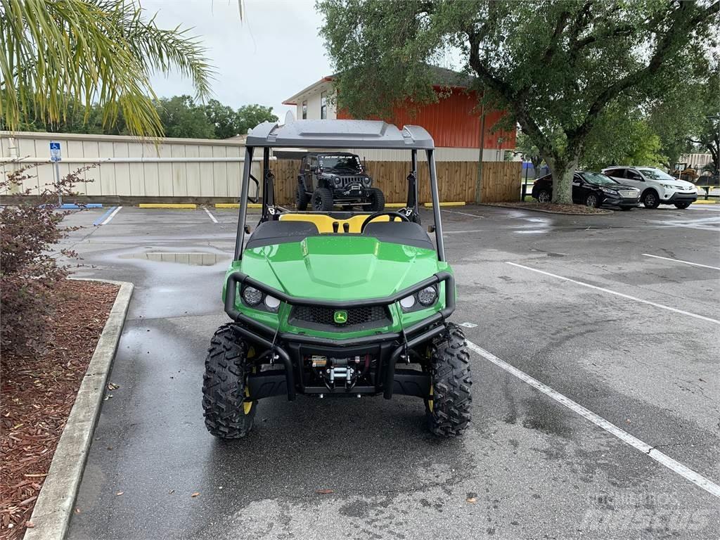 John Deere 590M Veicoli utilitari