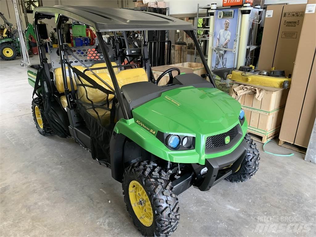 John Deere 590M Veicoli utilitari