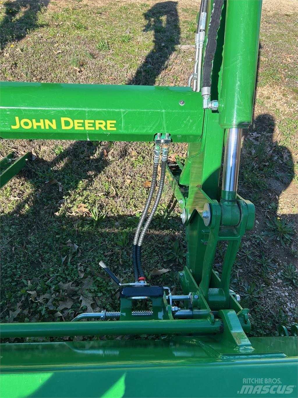 John Deere 600R Trattori