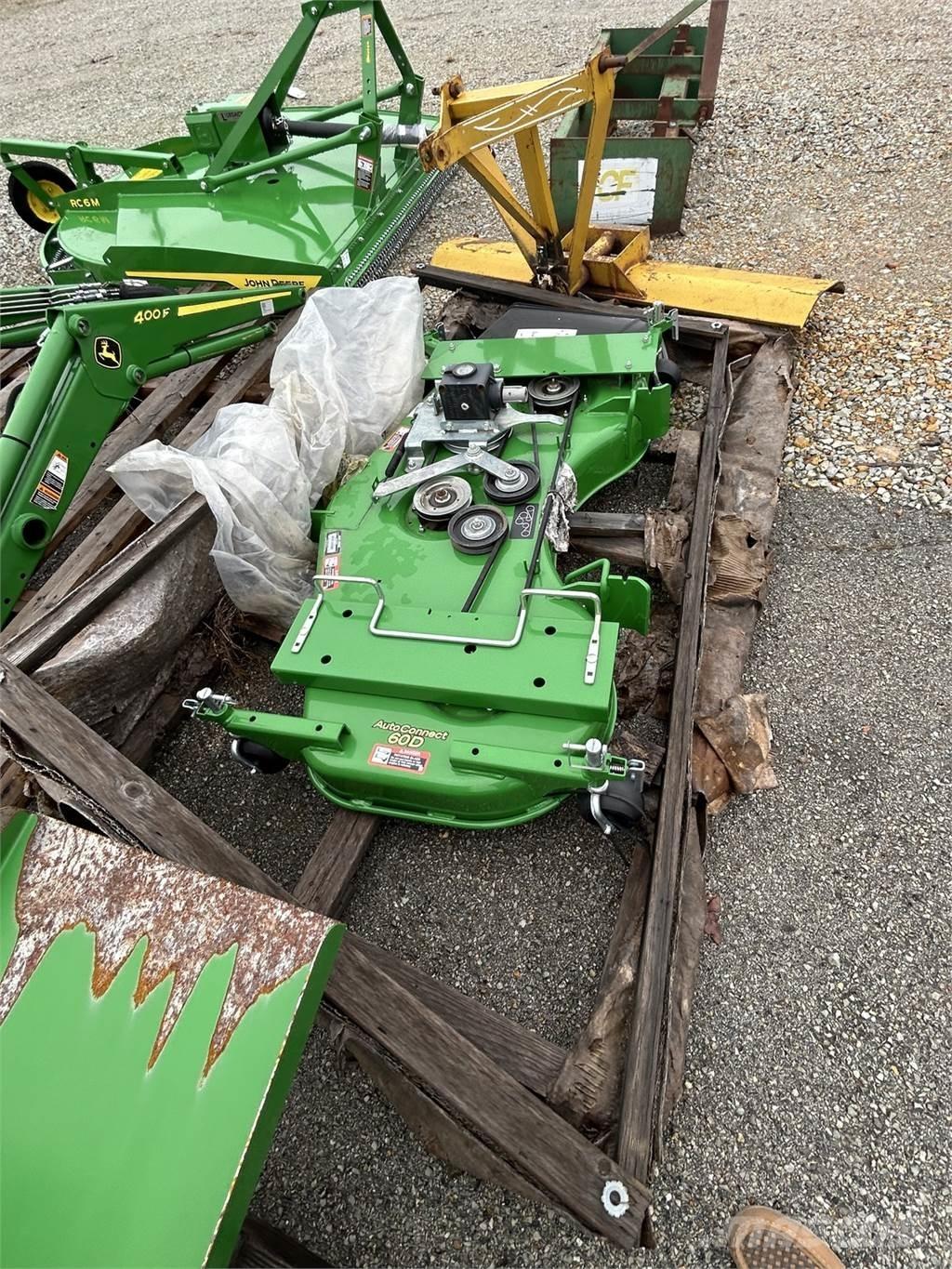 John Deere 60D Falciatrici