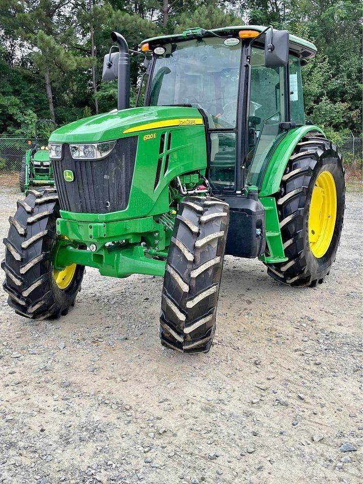 John Deere 6120E Trattori