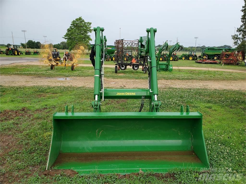 John Deere 620R Trattori