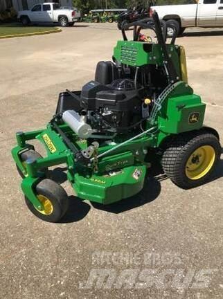 John Deere 636M Trattorini tagliaerba