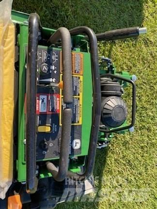 John Deere 636M Trattorini tagliaerba