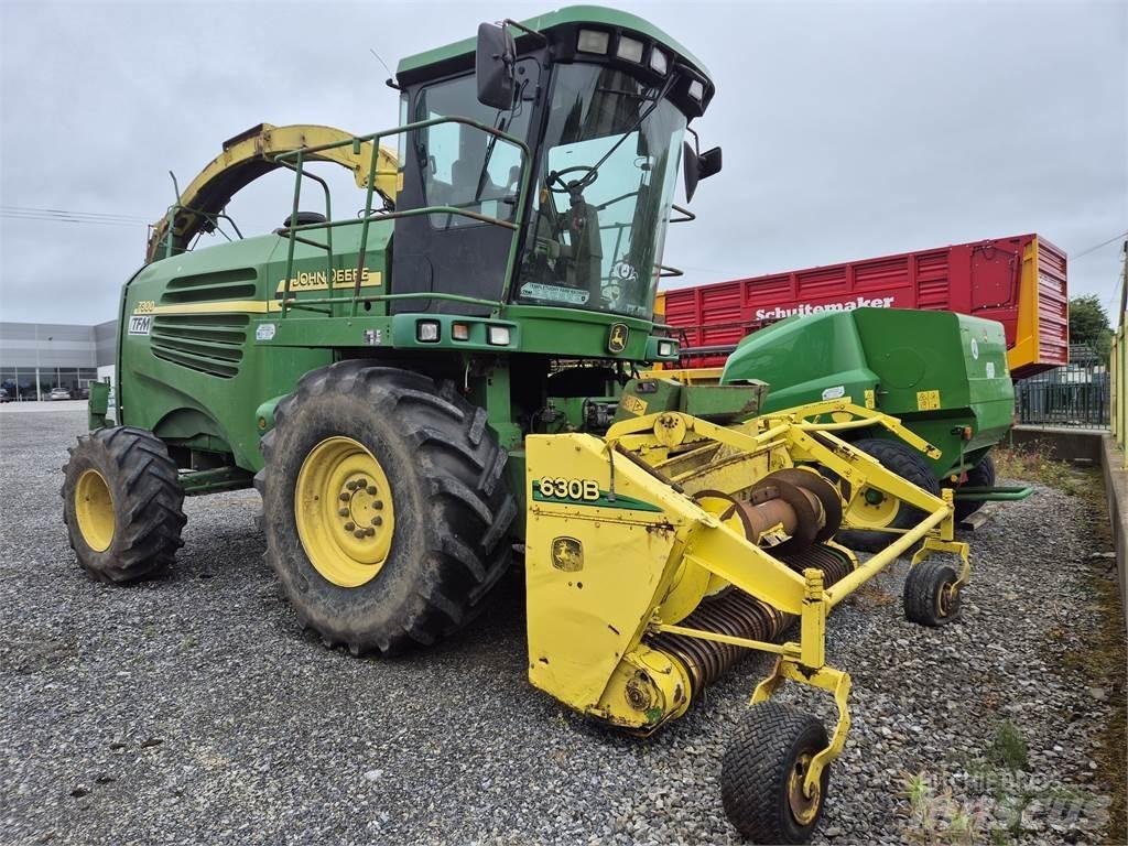 John Deere 7300 Falciatrinciatrici