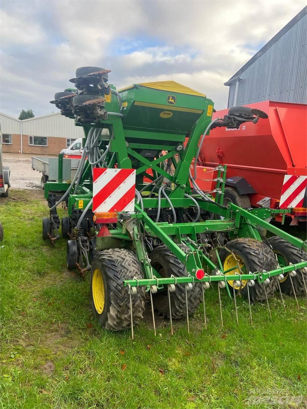 John Deere 750A Perforatrici
