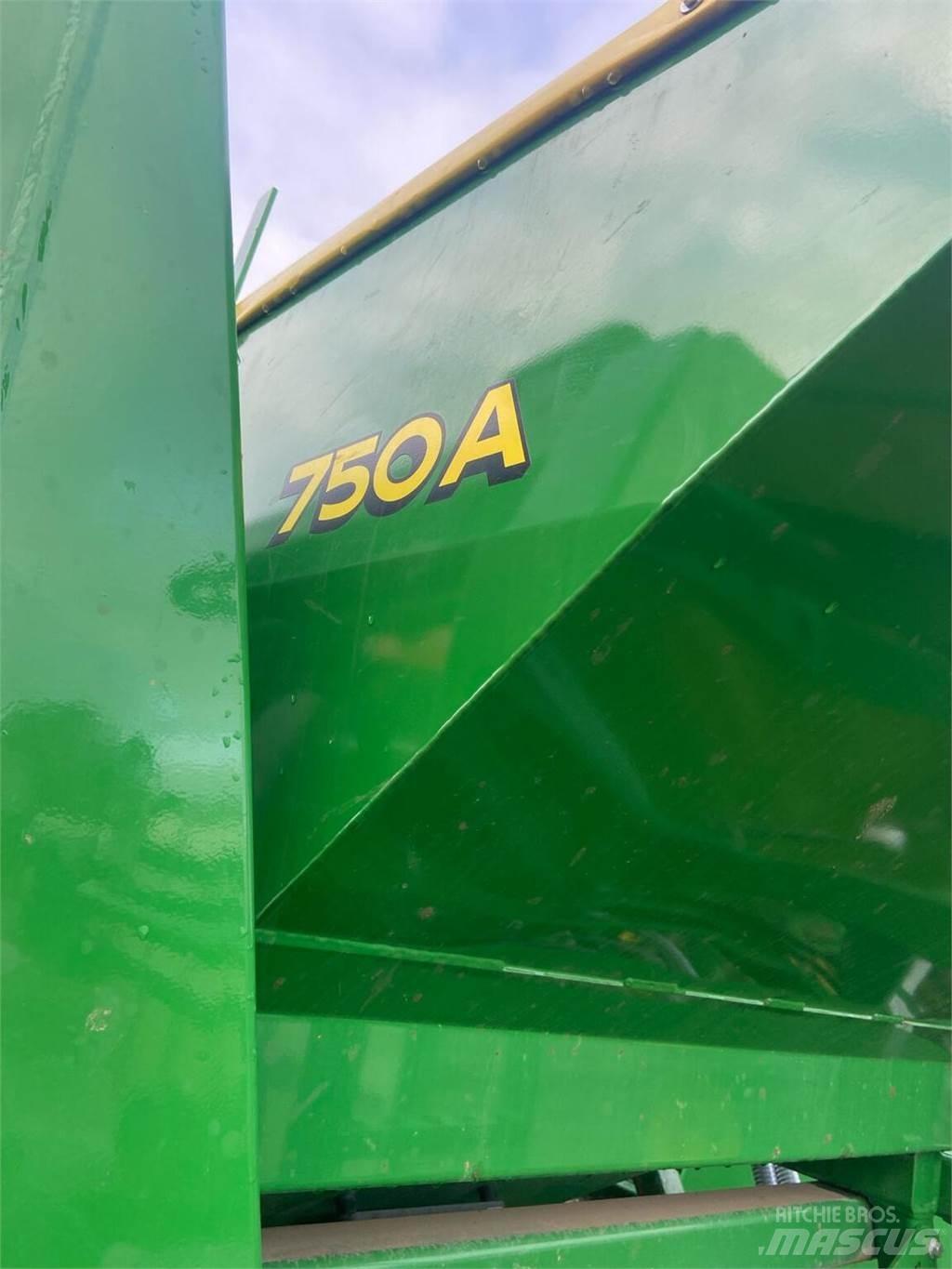 John Deere 750A Perforatrici