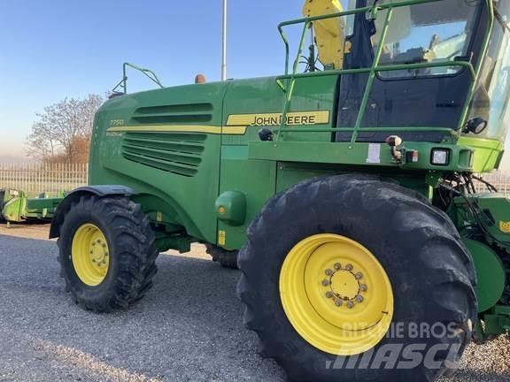 John Deere 7750 Falciatrinciatrici
