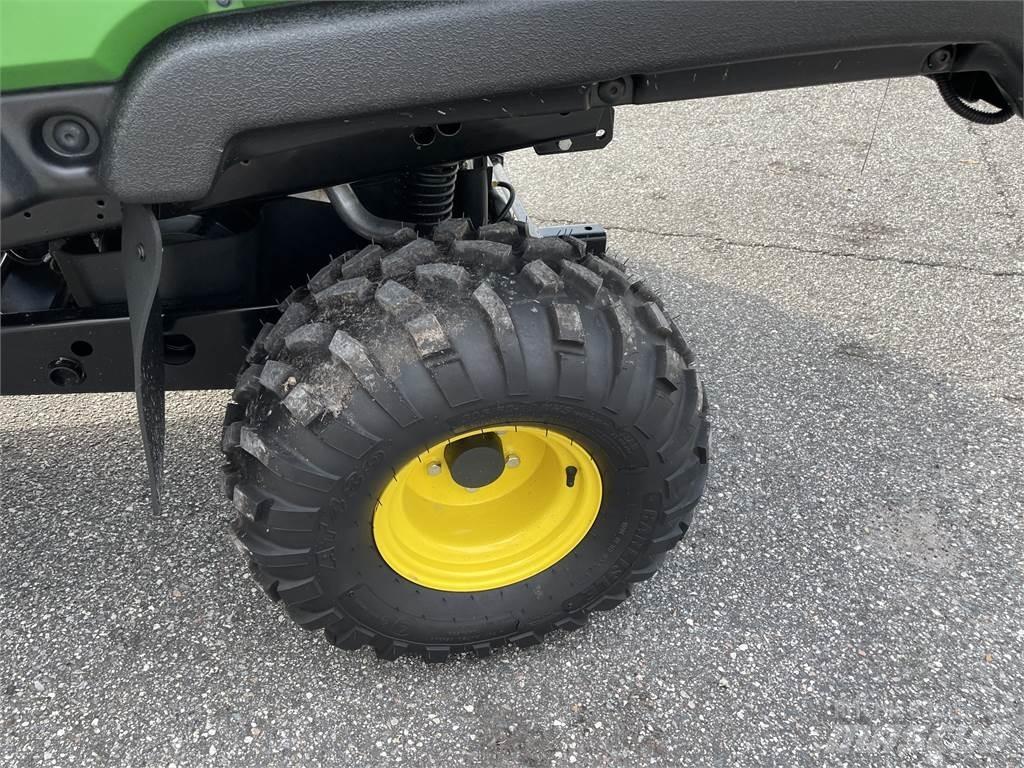 John Deere 815E Veicoli utilitari