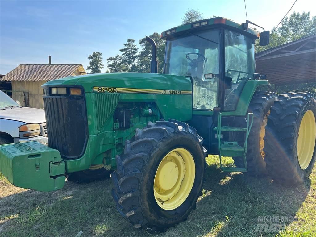John Deere 8200 Trattori