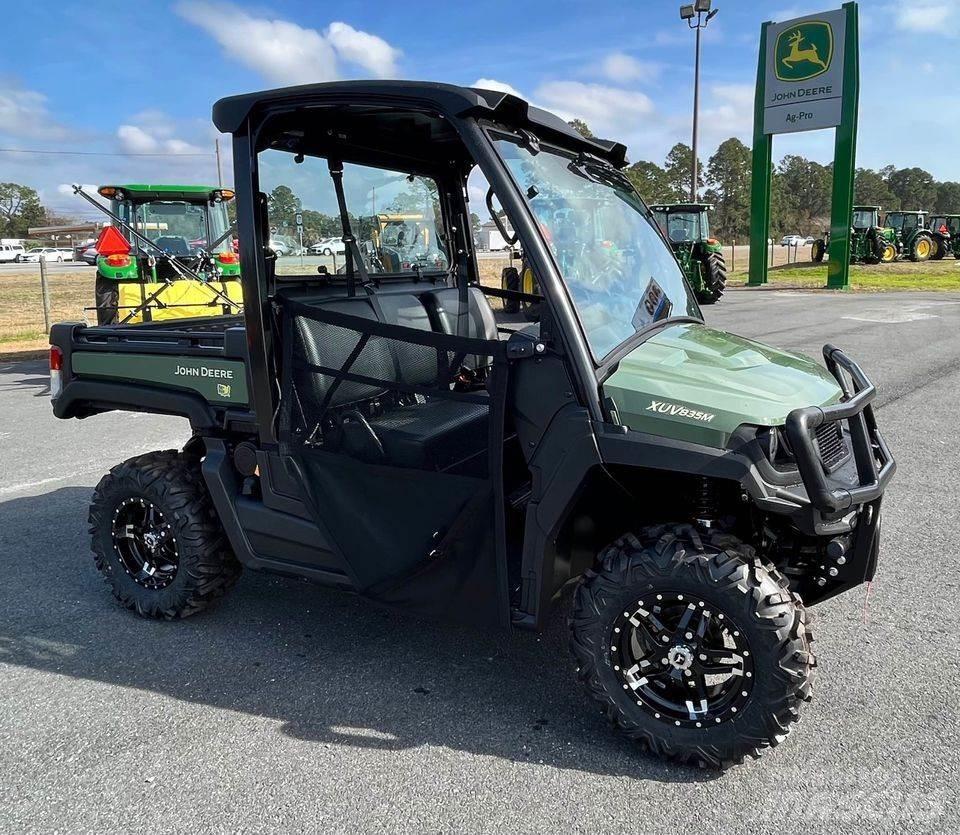 John Deere 835M Veicoli utilitari