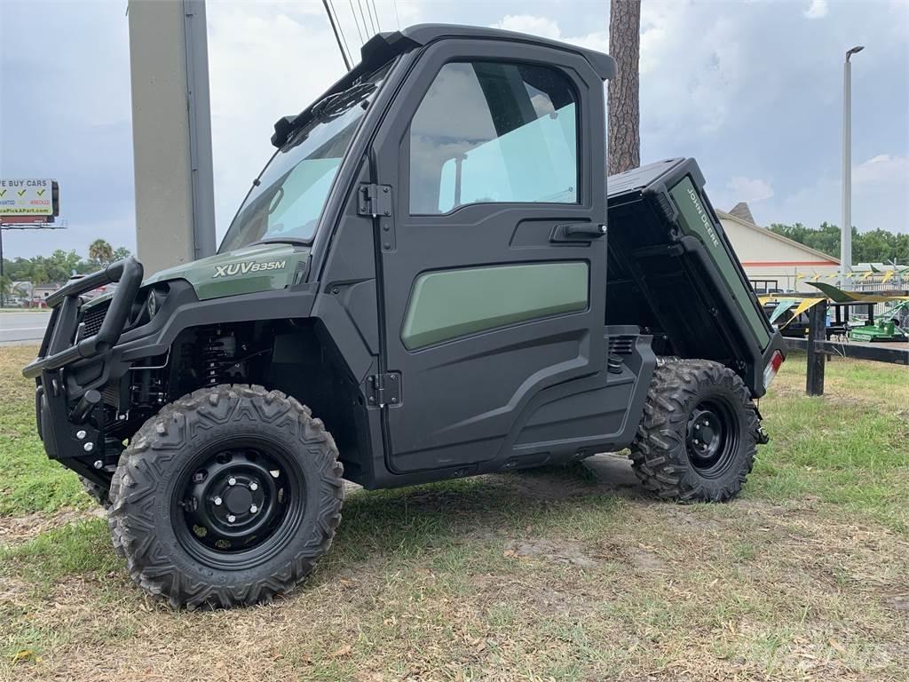 John Deere 835M Veicoli utilitari