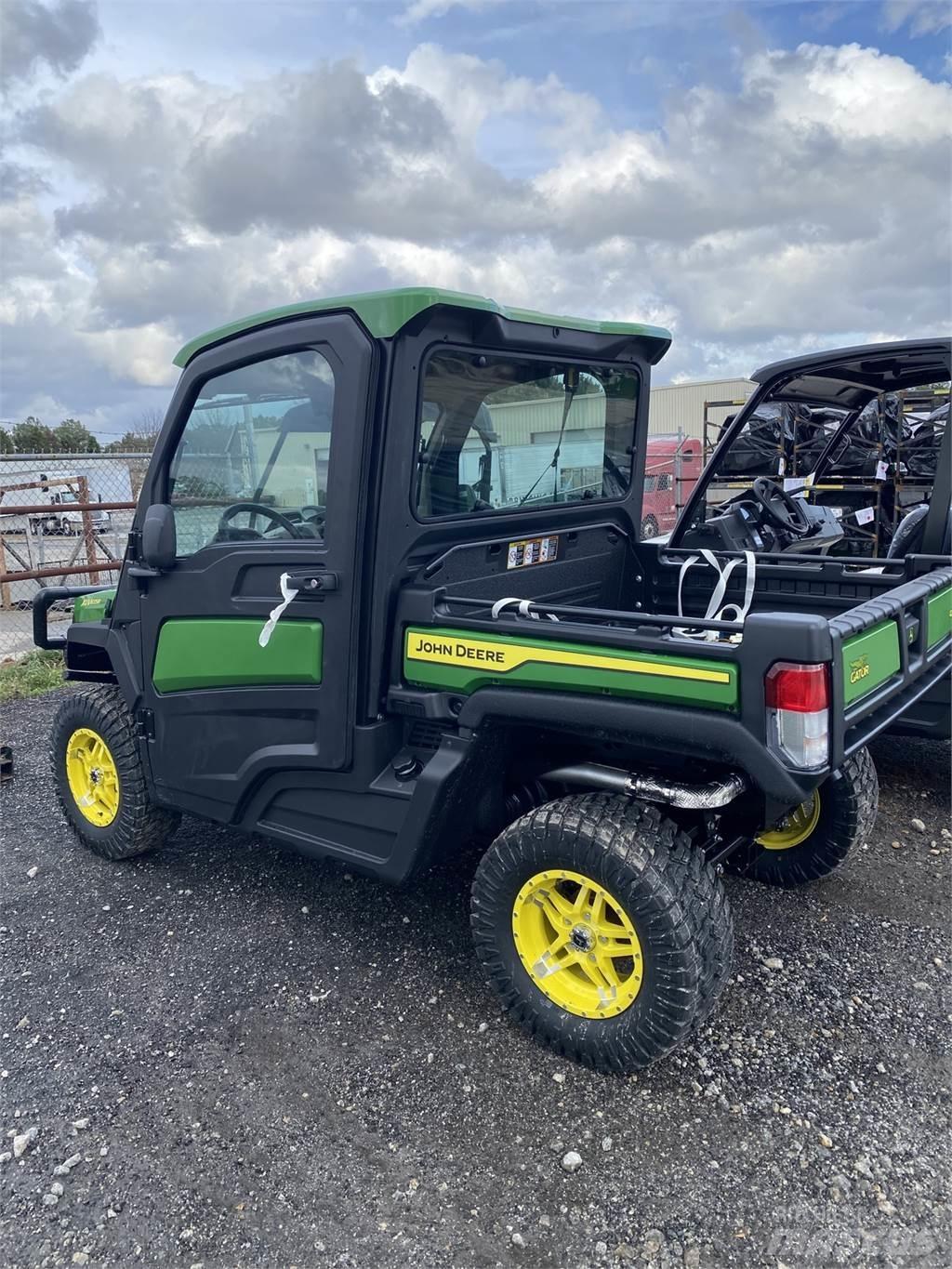 John Deere 835R Veicoli utilitari