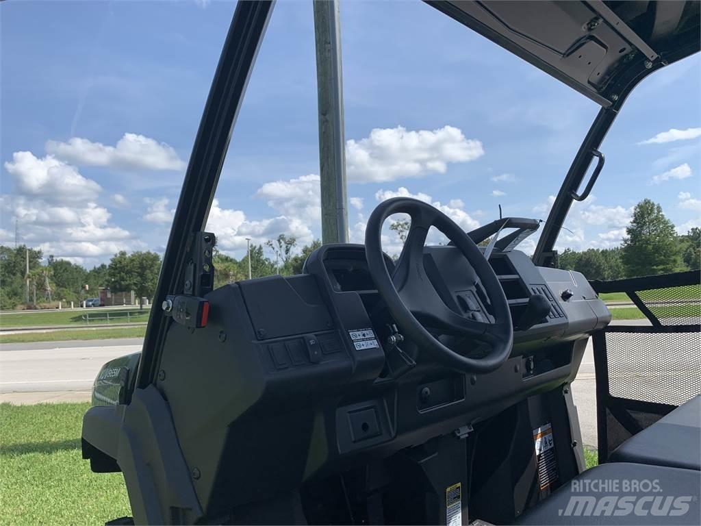 John Deere 865M Veicoli utilitari