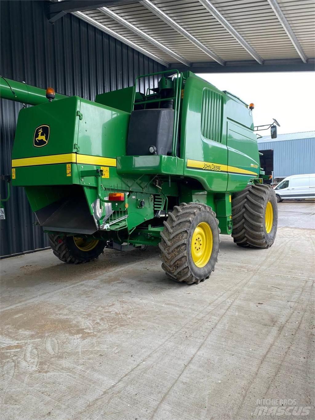 John Deere C670 Mietitrebbiatrici