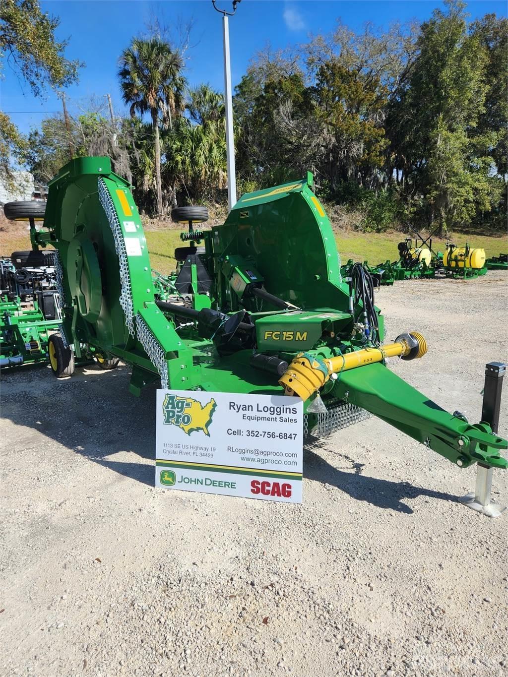 John Deere FC15M Trinciatrici, tagliatrici e srotolatrici per balle