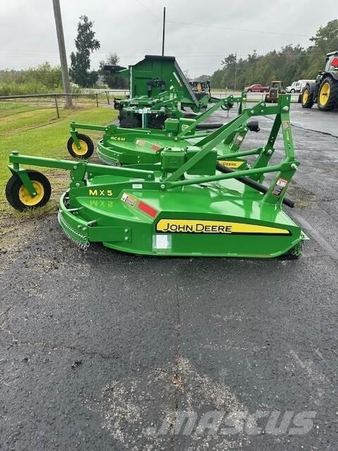 John Deere MX5 Trinciatrici, tagliatrici e srotolatrici per balle