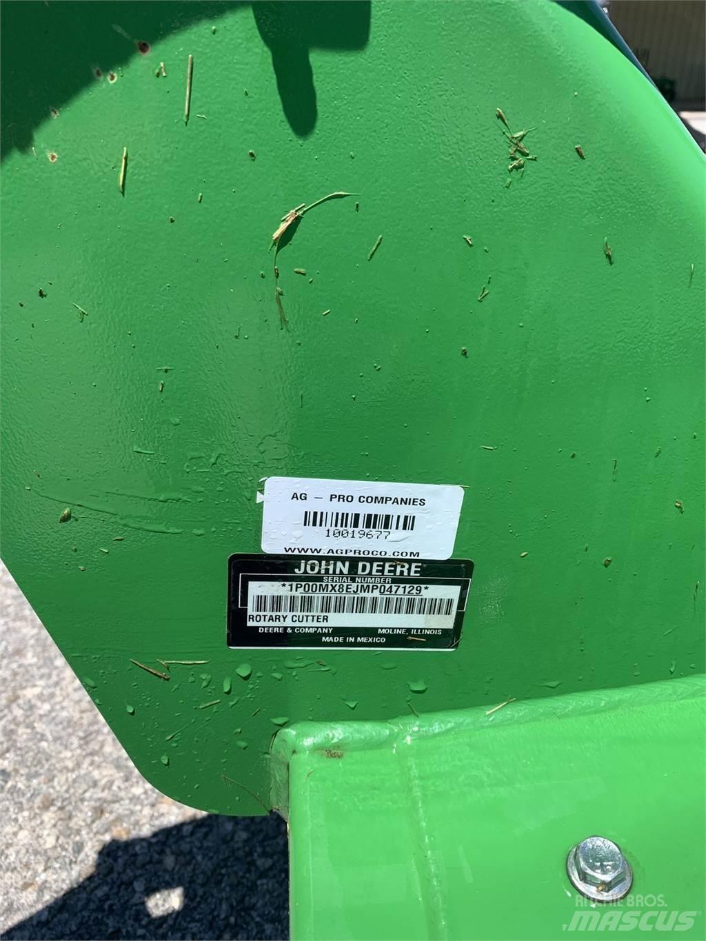 John Deere MX8 Trinciatrici, tagliatrici e srotolatrici per balle