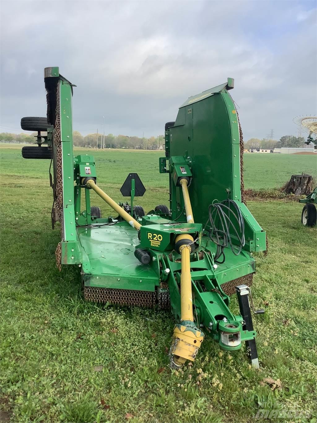 John Deere R20 Trinciatrici, tagliatrici e srotolatrici per balle