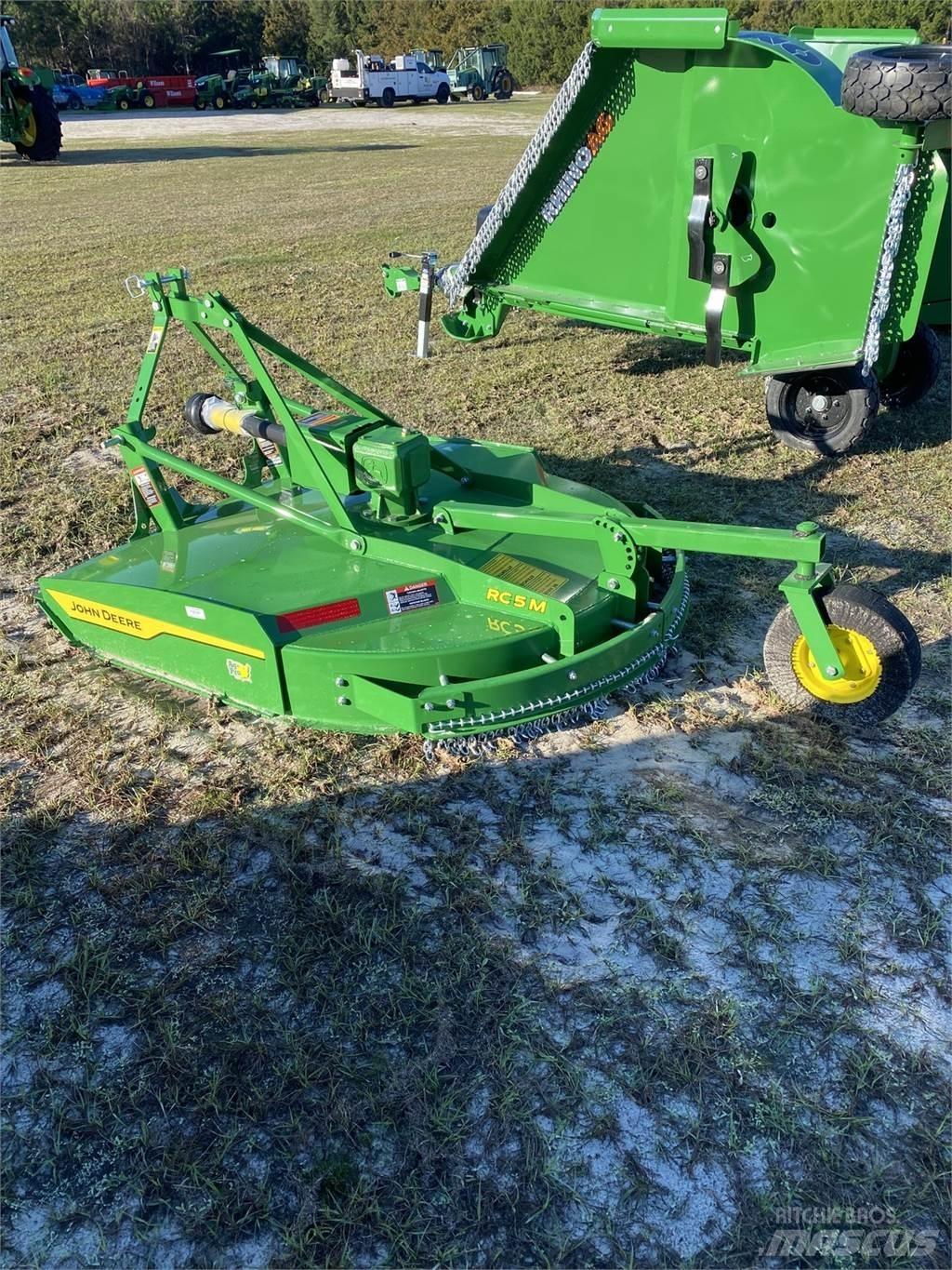 John Deere RC5M Trinciatrici, tagliatrici e srotolatrici per balle