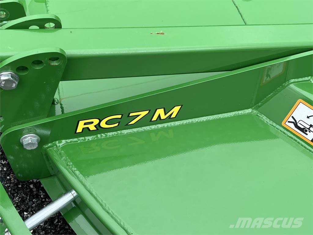John Deere RC7M Trinciatrici, tagliatrici e srotolatrici per balle