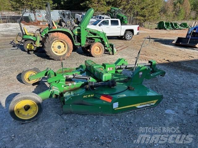 John Deere RC8M Trinciatrici, tagliatrici e srotolatrici per balle