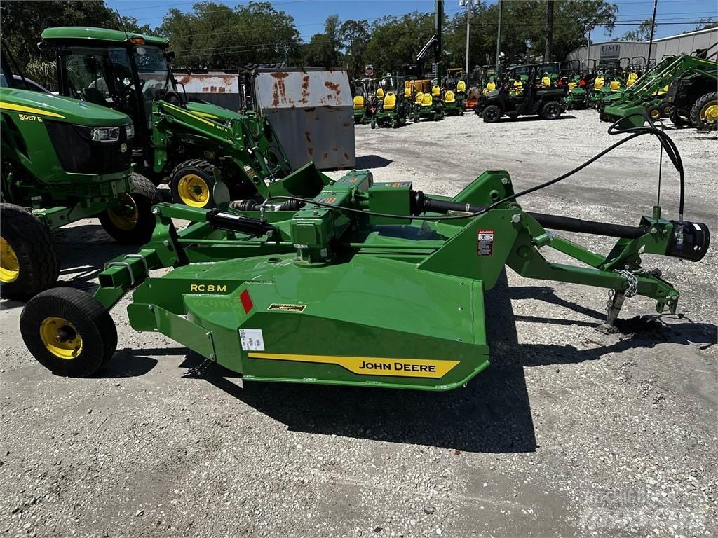 John Deere RC8M Trinciatrici, tagliatrici e srotolatrici per balle
