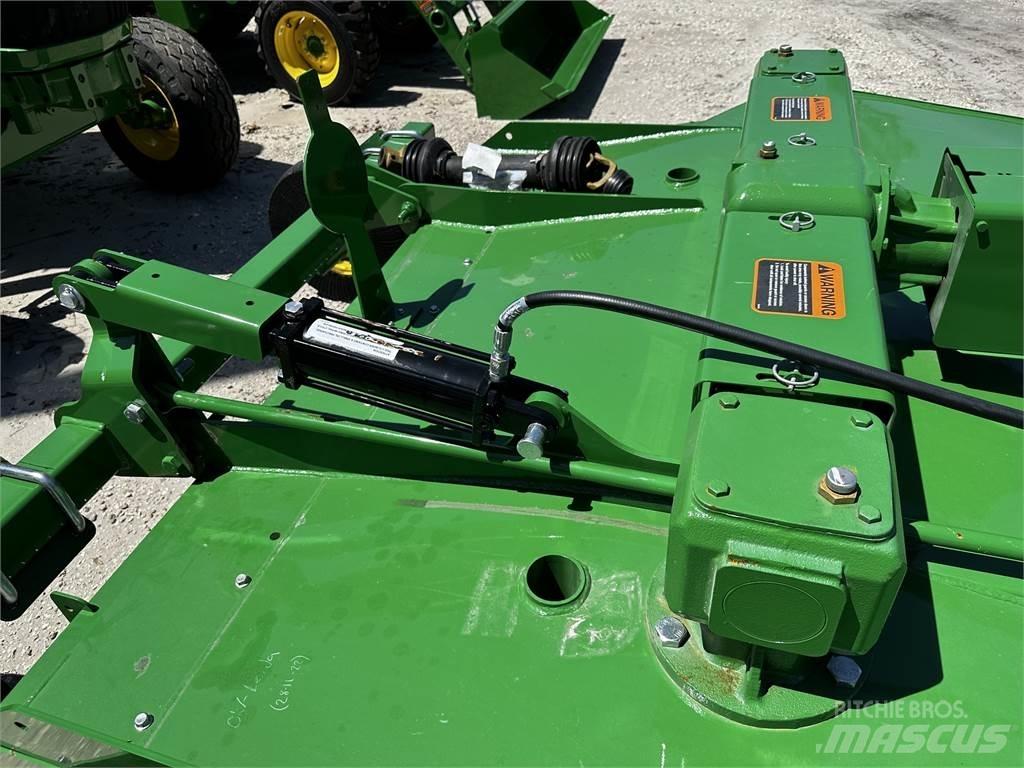 John Deere RC8M Trinciatrici, tagliatrici e srotolatrici per balle