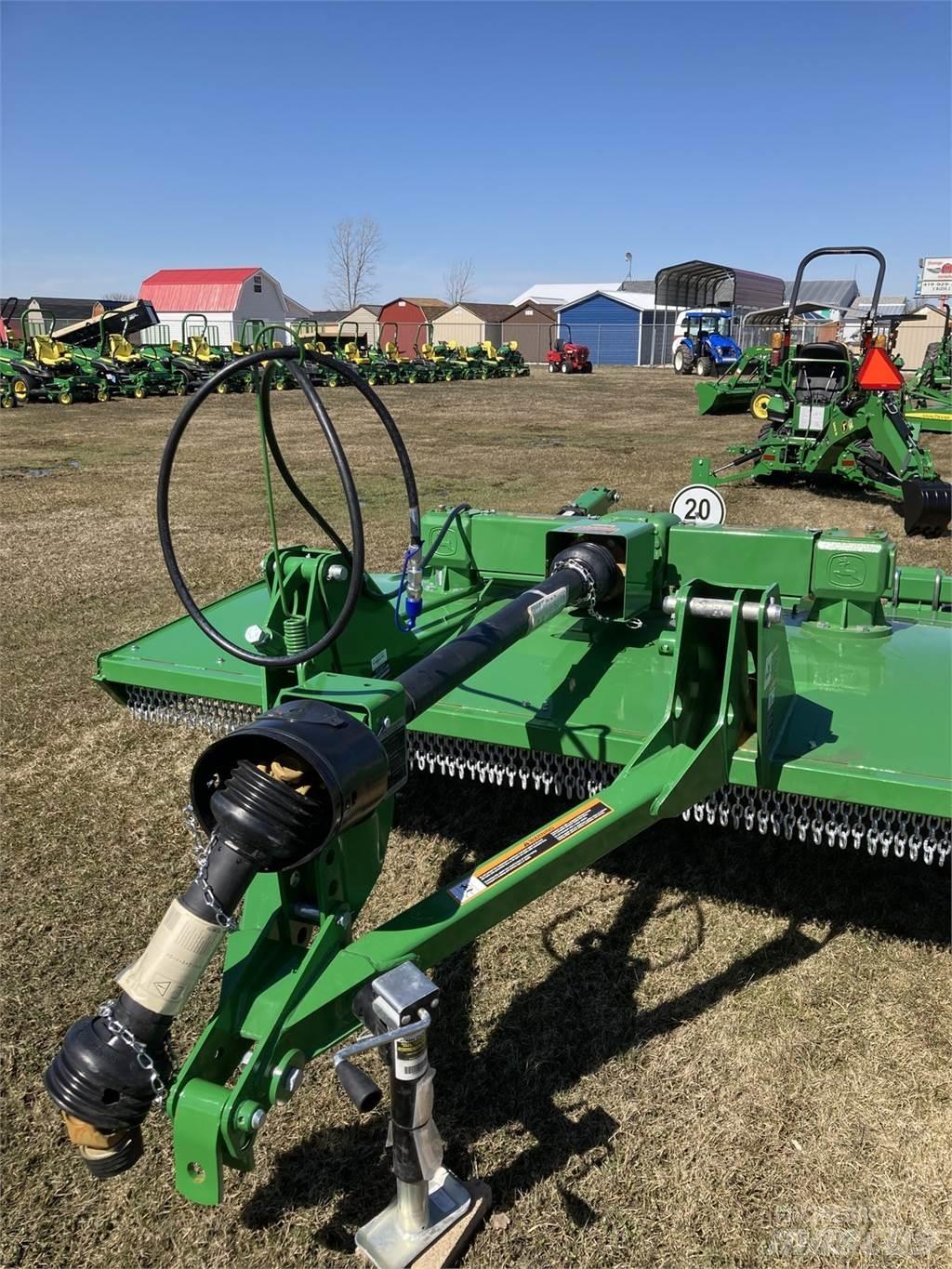 John Deere RC8M Trinciatrici, tagliatrici e srotolatrici per balle