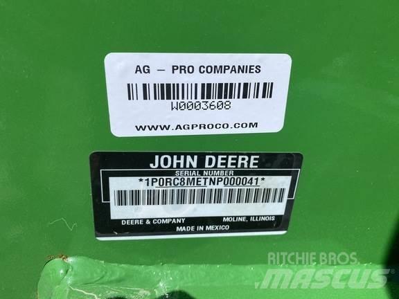 John Deere RC8M Trinciatrici, tagliatrici e srotolatrici per balle