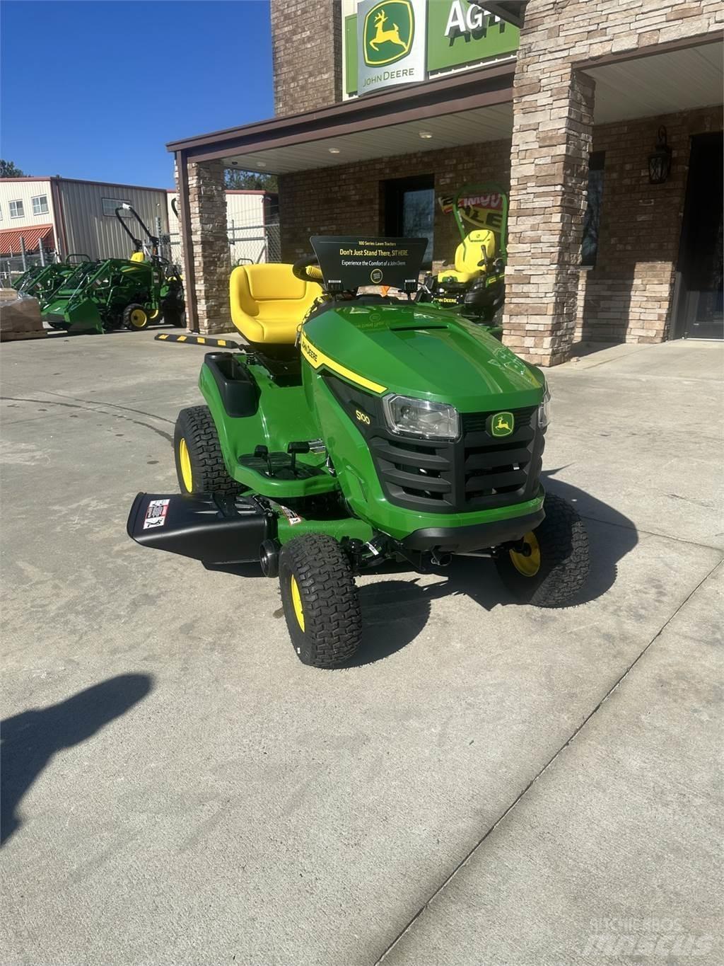 John Deere S100 Trattorini tagliaerba