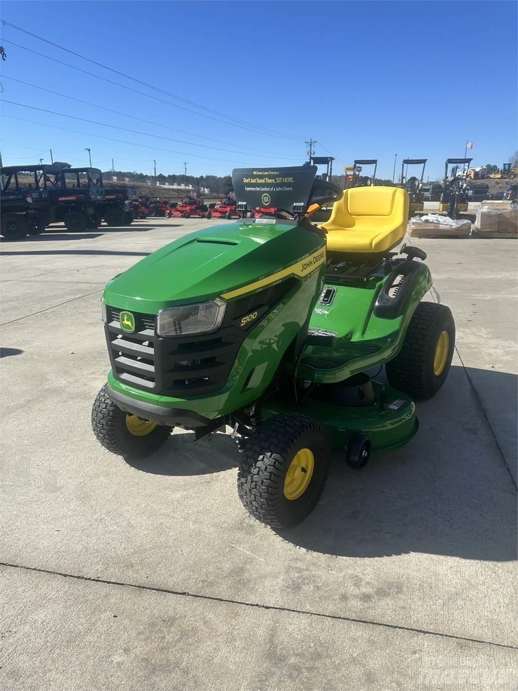 John Deere S100 Trattorini tagliaerba