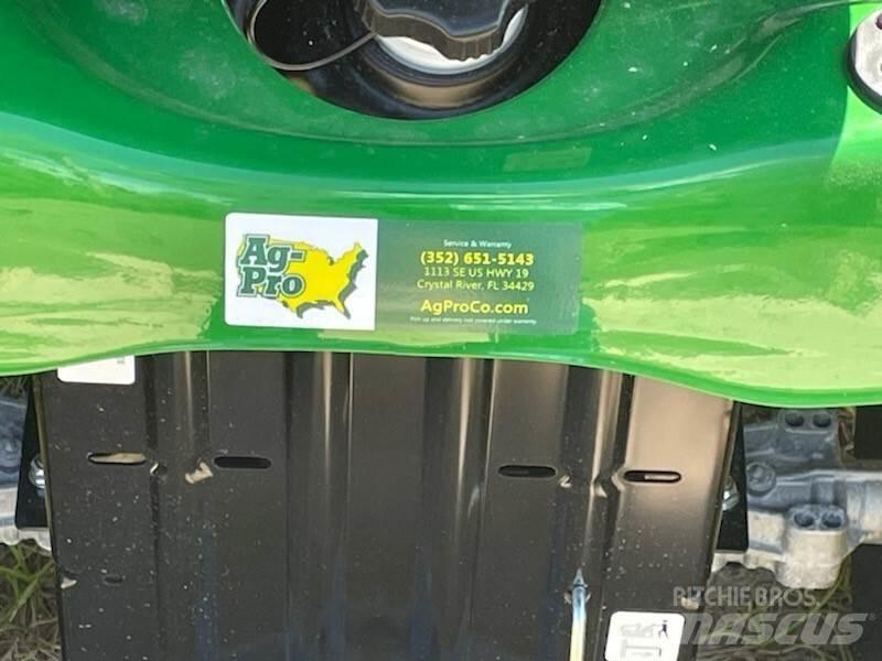 John Deere S100 Trattorini tagliaerba