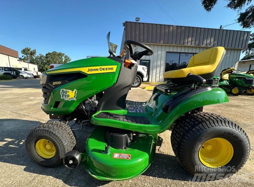 John Deere S100 Trattorini tagliaerba