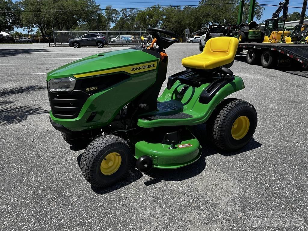 John Deere S100 Trattorini tagliaerba