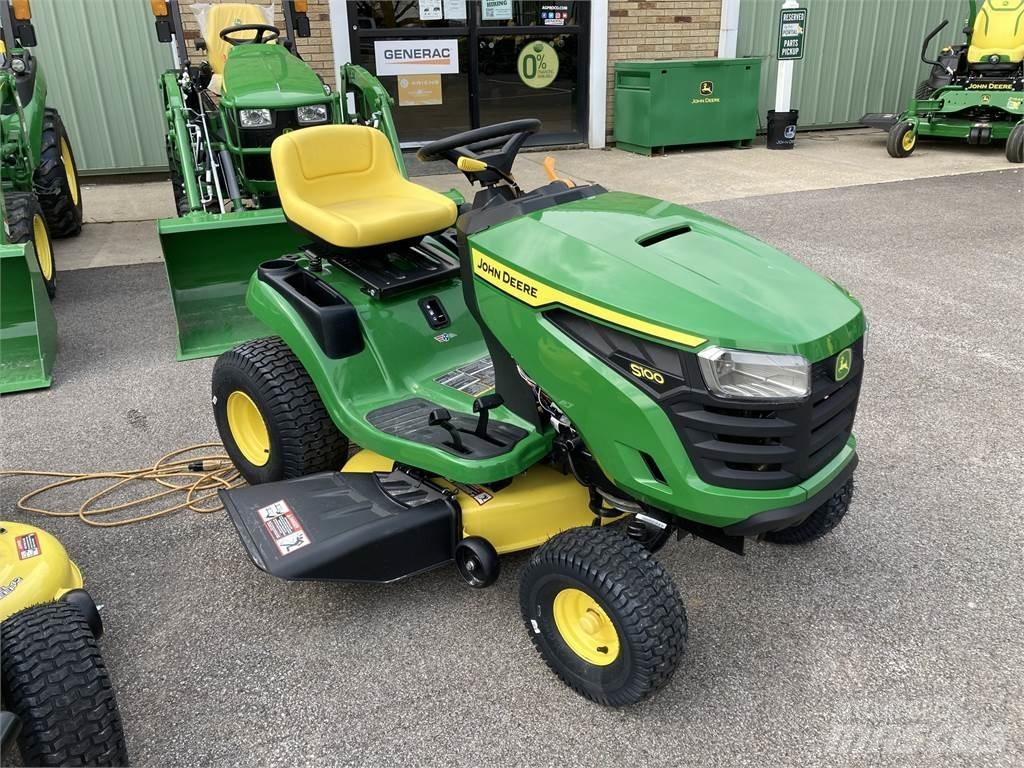 John Deere S100 Trattorini tagliaerba