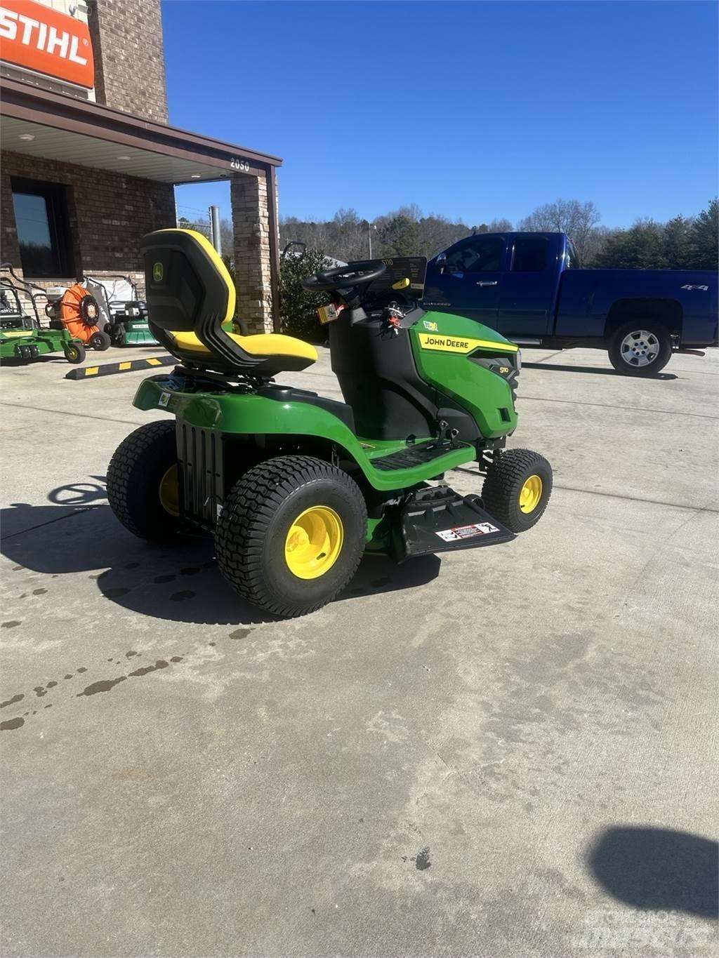 John Deere S110 Trattorini tagliaerba