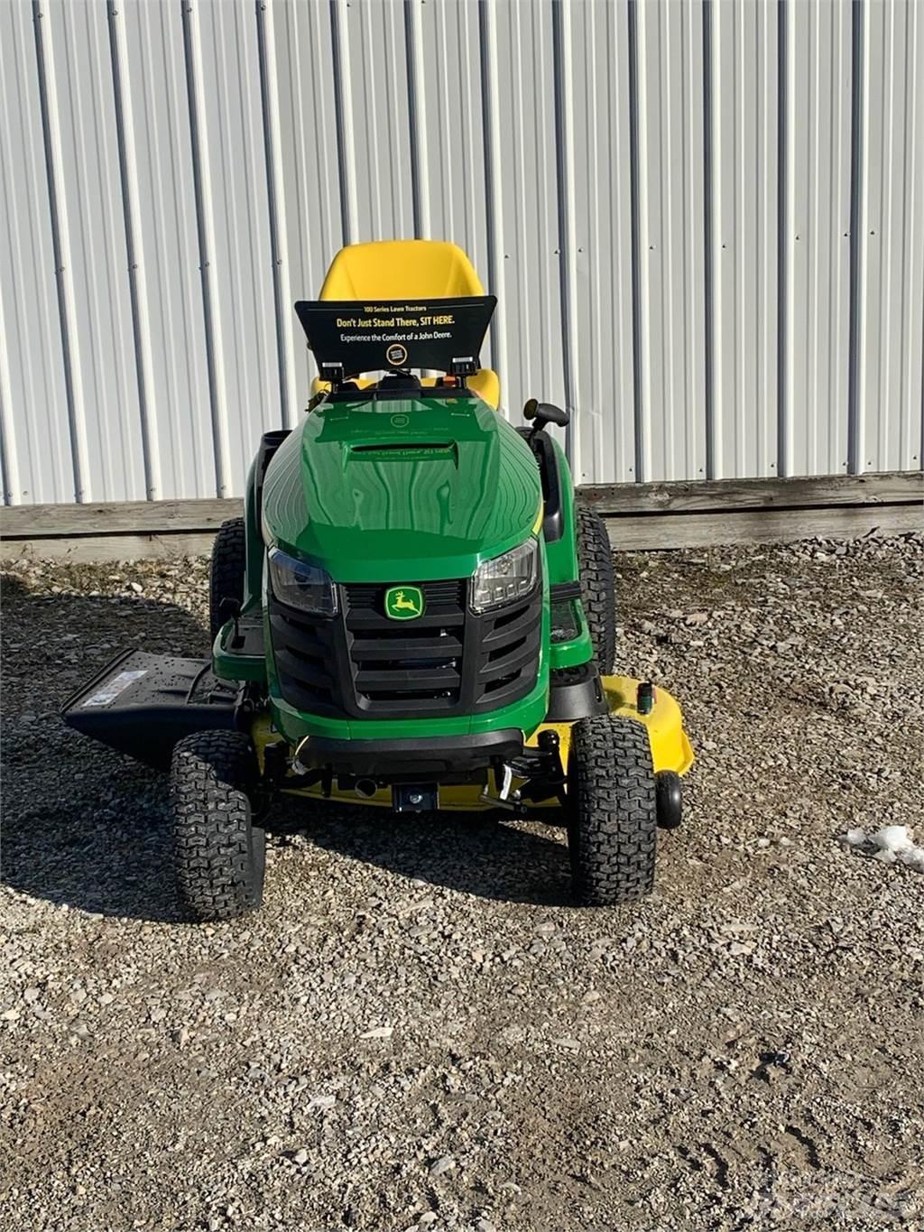 John Deere S110 Trattorini tagliaerba