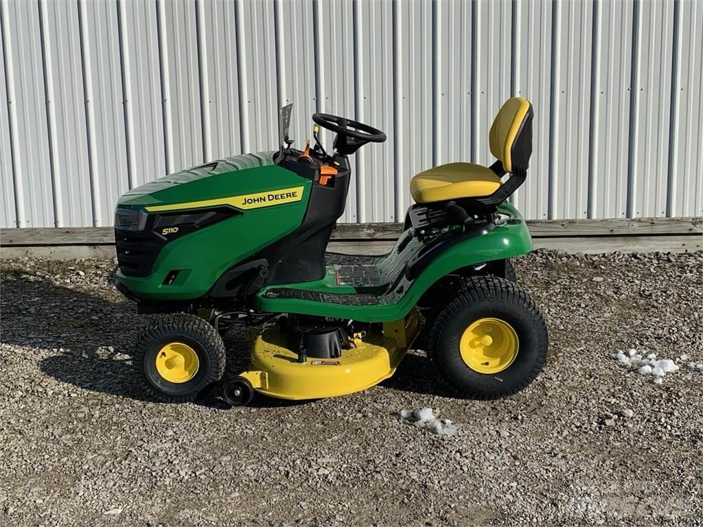 John Deere S110 Trattorini tagliaerba