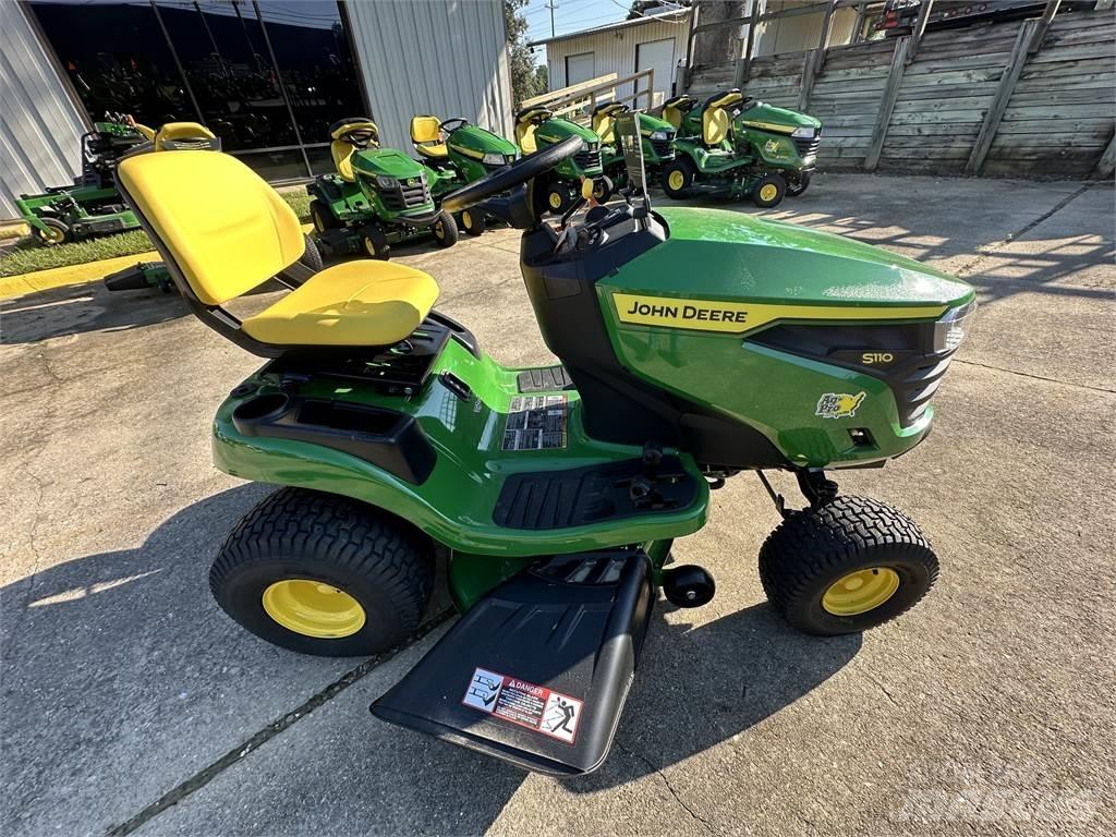 John Deere S110 Trattorini tagliaerba
