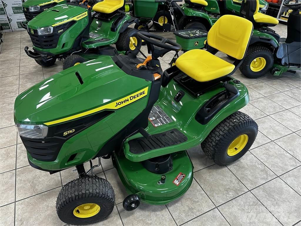 John Deere S110 Trattorini tagliaerba