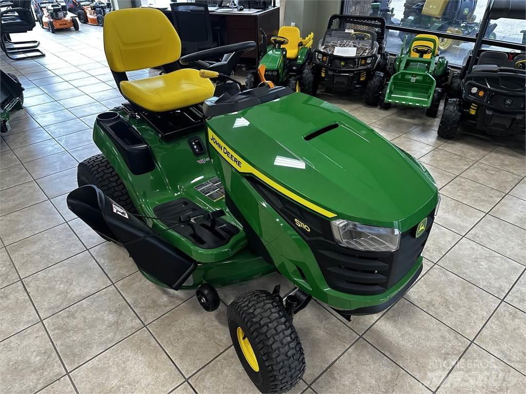 John Deere S110 Trattorini tagliaerba