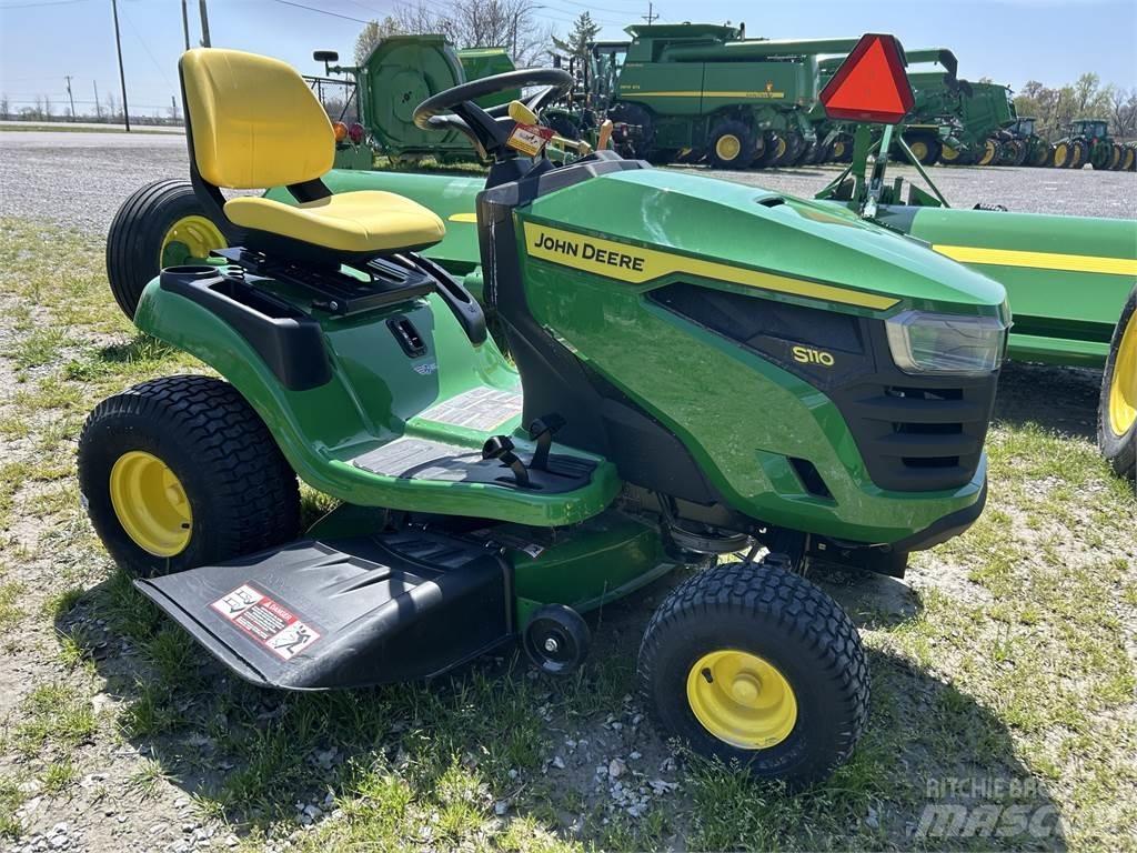 John Deere S110 Trattori compatti