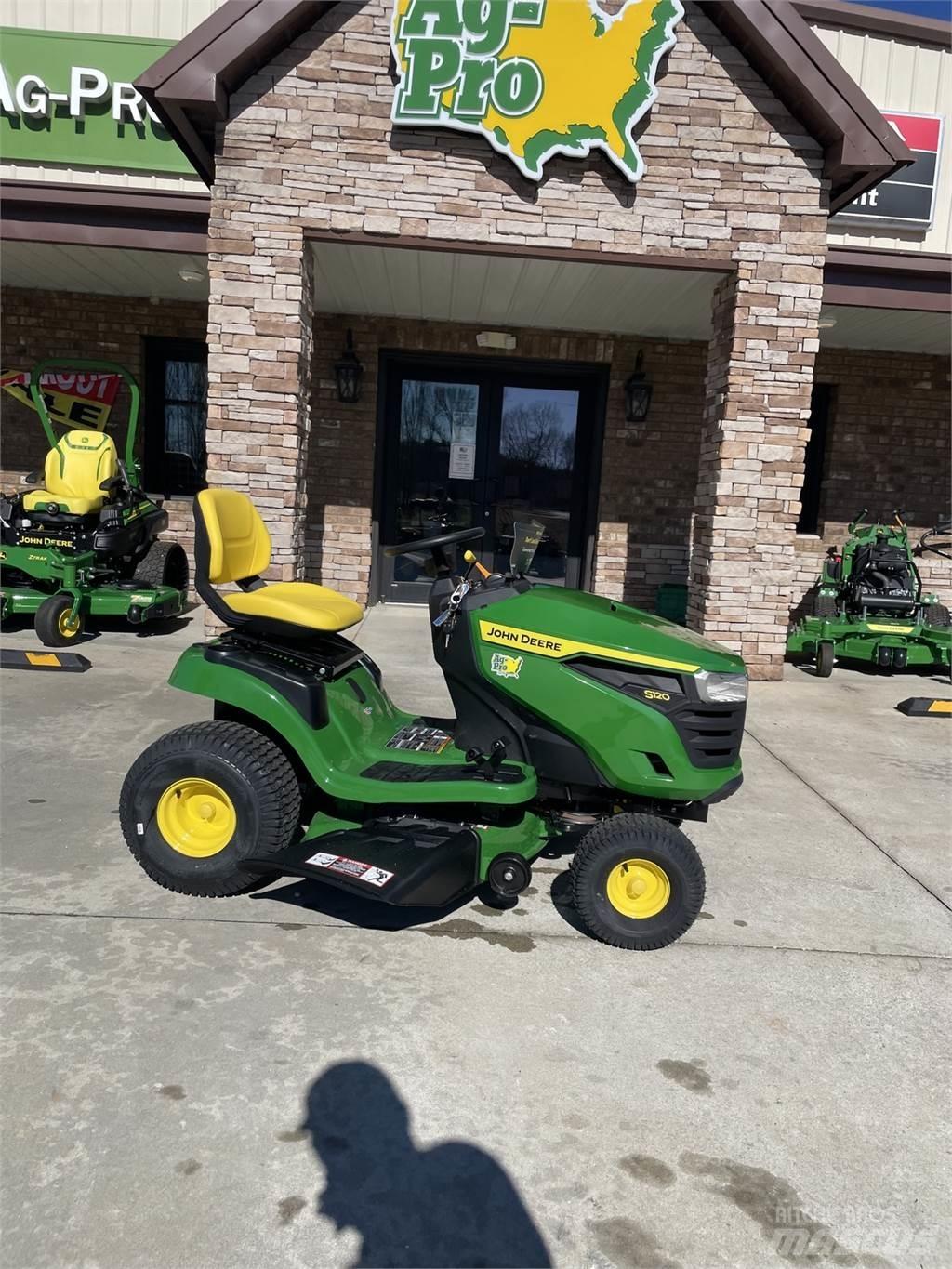 John Deere S120 Trattorini tagliaerba