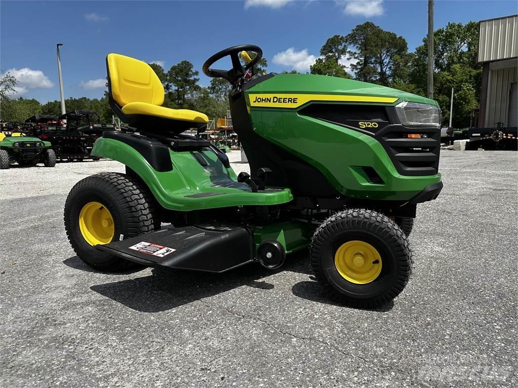 John Deere S120 Trattorini tagliaerba