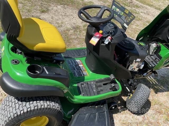 John Deere S130 Trattorini tagliaerba