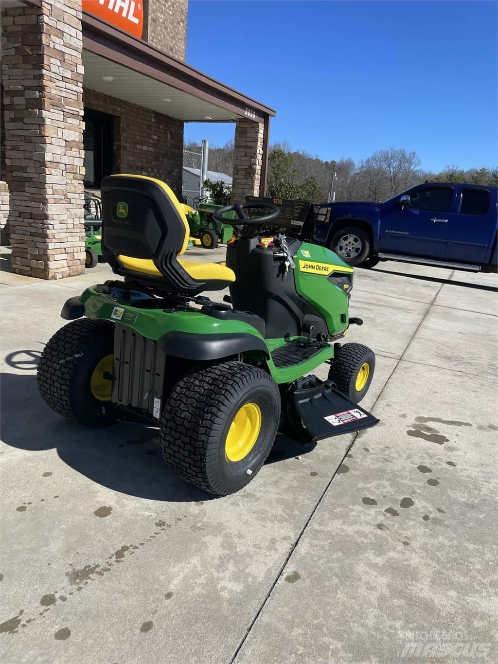 John Deere S130 Trattorini tagliaerba