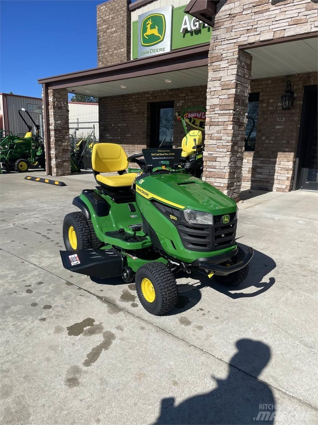 John Deere S130 Trattorini tagliaerba