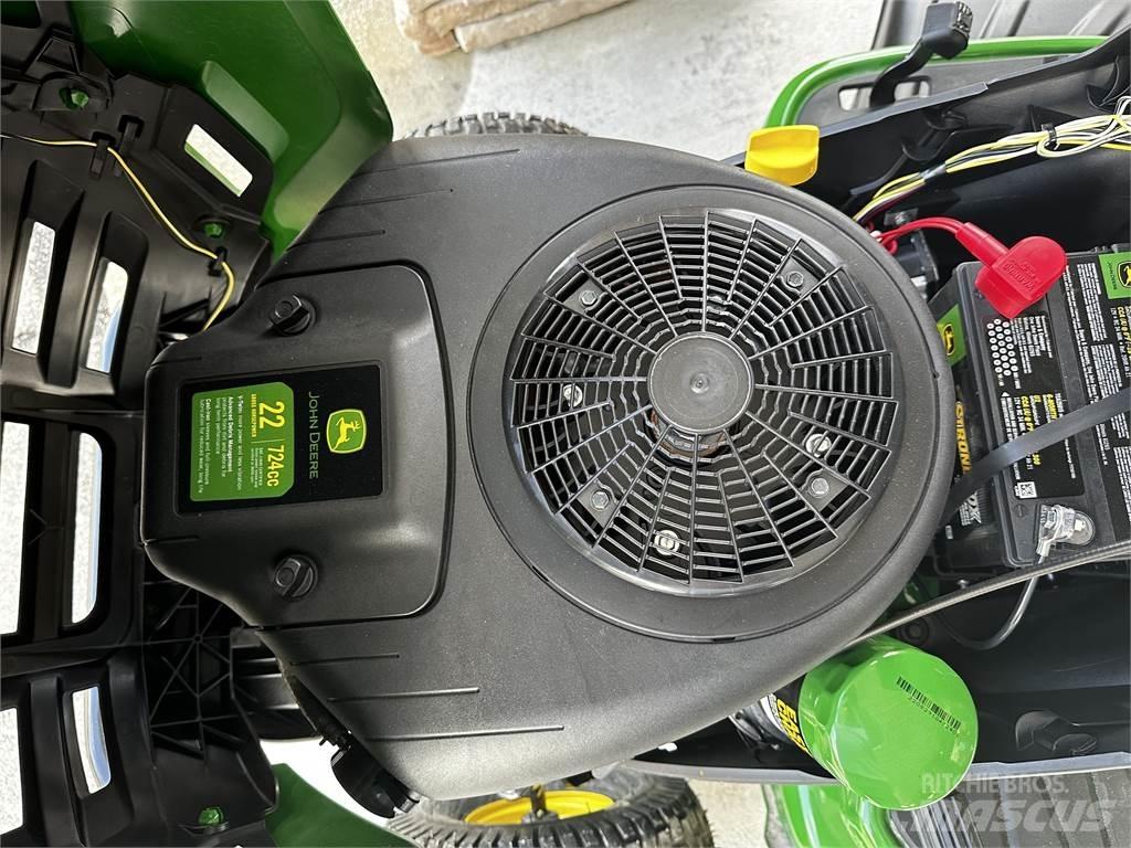 John Deere S130 Trattorini tagliaerba