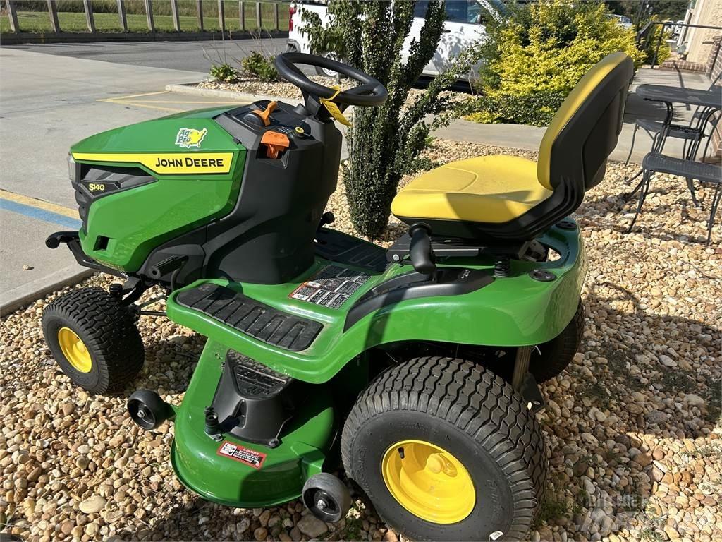 John Deere S140 Trattorini tagliaerba